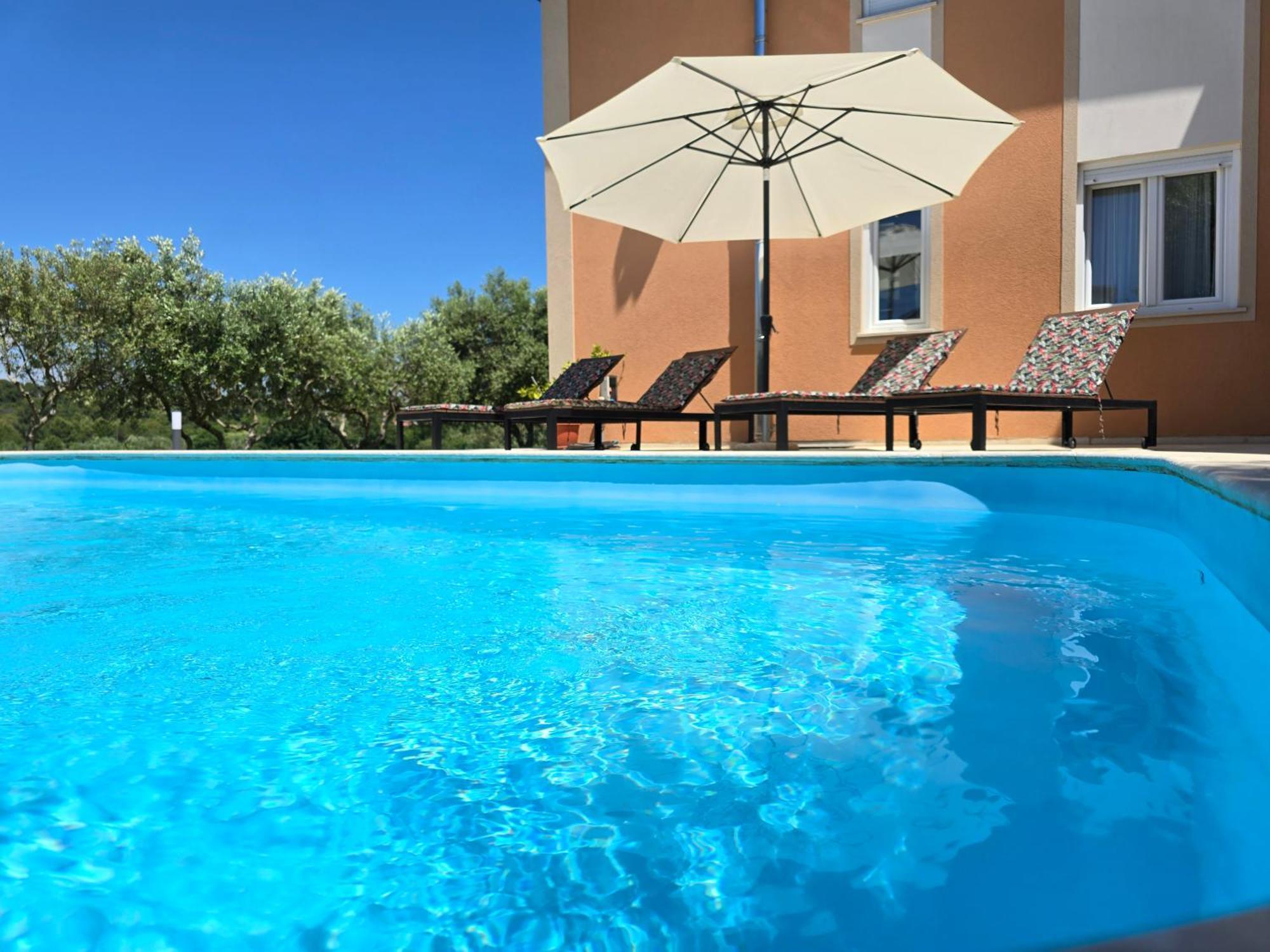 Olive Garden, Apartment With A Private Pool Banjole Bagian luar foto